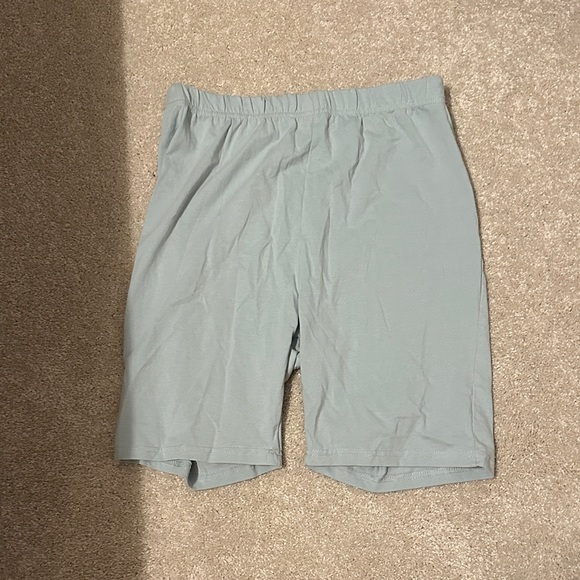 Amazon Light Blue Loungewear Set - Picture 5 of 6